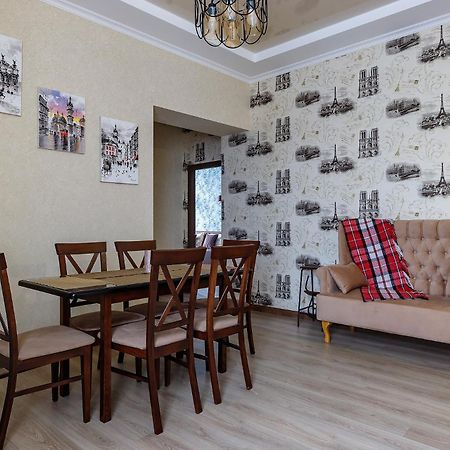 Historic Apartment Sofia In The Old Town Лвив Екстериор снимка