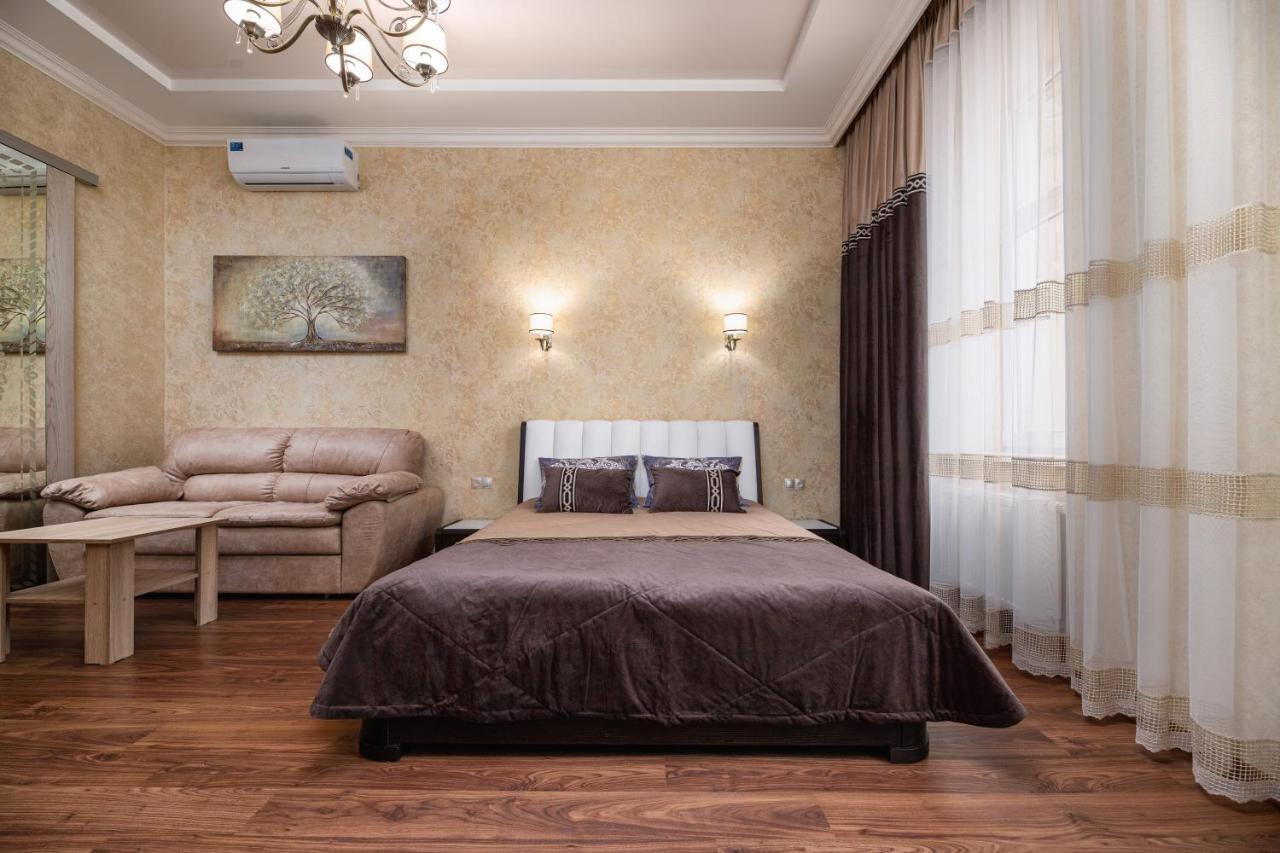 Historic Apartment Sofia In The Old Town Лвив Екстериор снимка