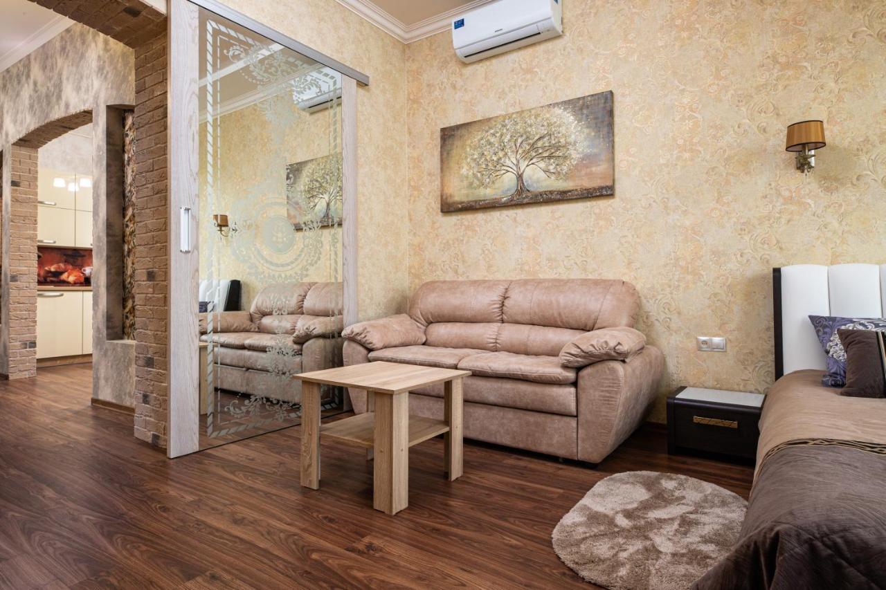 Historic Apartment Sofia In The Old Town Лвив Екстериор снимка
