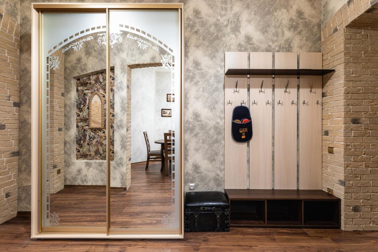 Historic Apartment Sofia In The Old Town Лвив Екстериор снимка