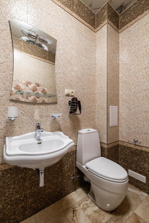 Historic Apartment Sofia In The Old Town Лвив Екстериор снимка