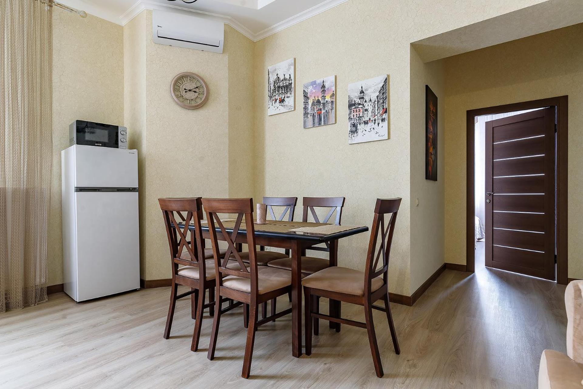 Historic Apartment Sofia In The Old Town Лвив Екстериор снимка
