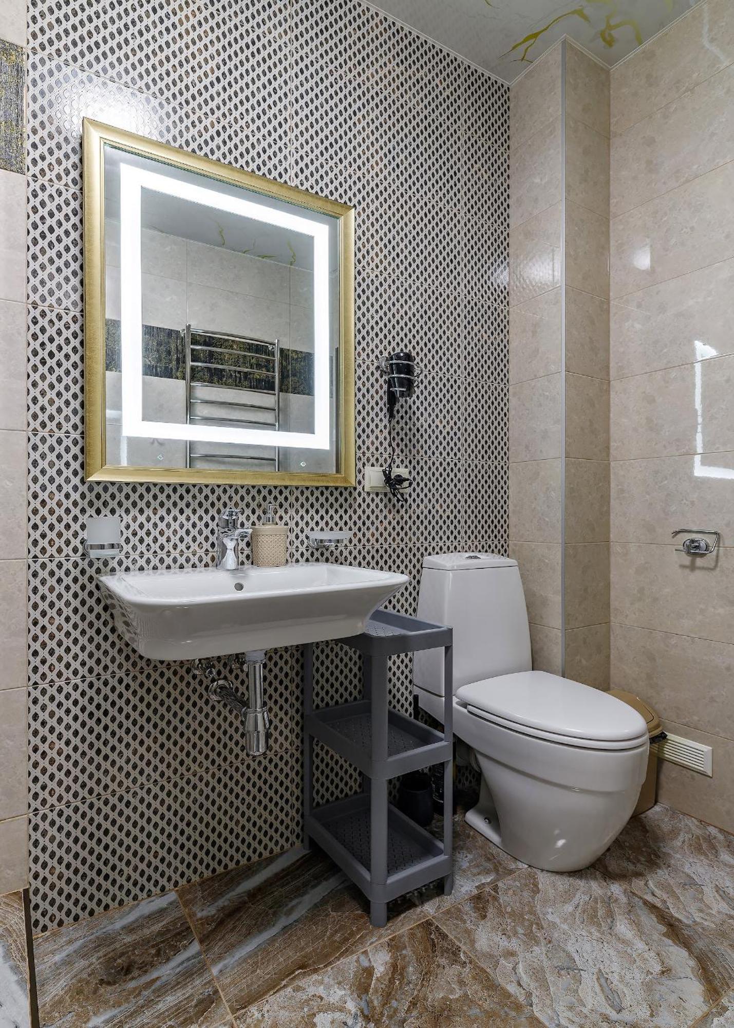 Historic Apartment Sofia In The Old Town Лвив Екстериор снимка